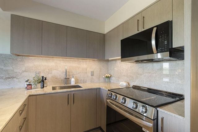2460 Peachtree Road NE 1413, Atlanta, GA 30305