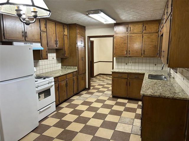 1530 OLEANDER SW Lane, Lilburn, GA 30047