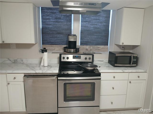 7544 York Drive B, Clayton, MO 63105