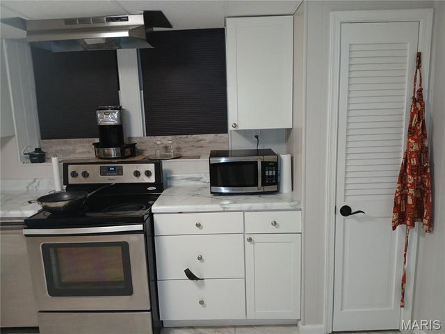 7544 York Drive B, Clayton, MO 63105