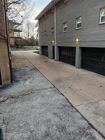 7544 York Drive B, Clayton, MO 63105