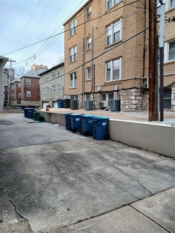 7544 York Drive B, Clayton, MO 63105