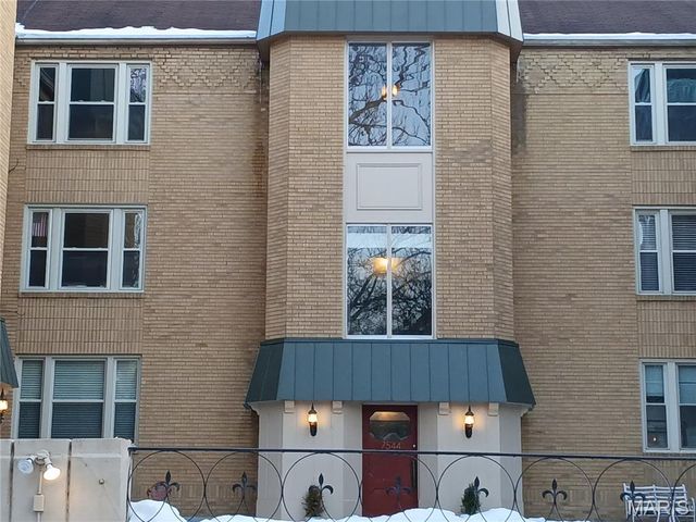 7544 York Drive B, Clayton, MO 63105
