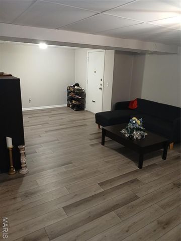 7544 York Drive B, Clayton, MO 63105