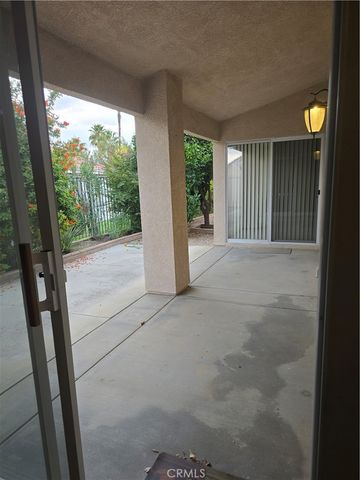 829 Rubi Ct, San Jacinto, CA 92583