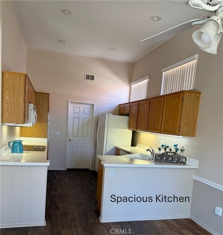 829 Rubi Ct, San Jacinto, CA 92583