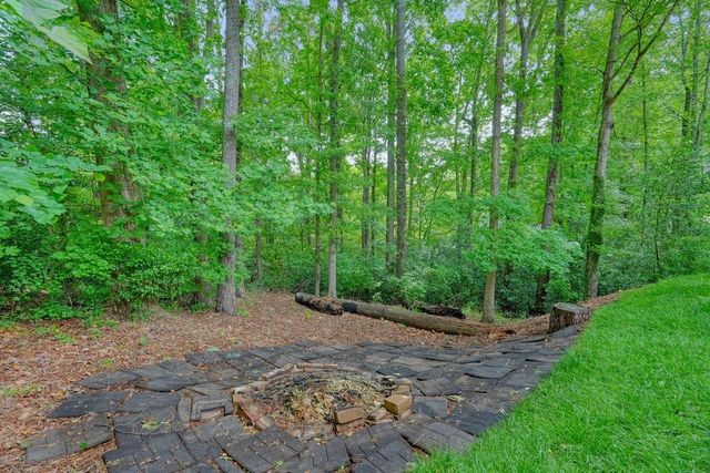4237 Wexford Downs Way, Acworth, GA 30101