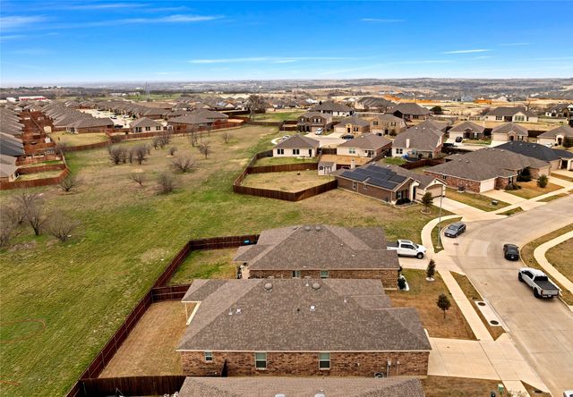 6125 Misty Breeze Drive, Fort Worth, TX 76179