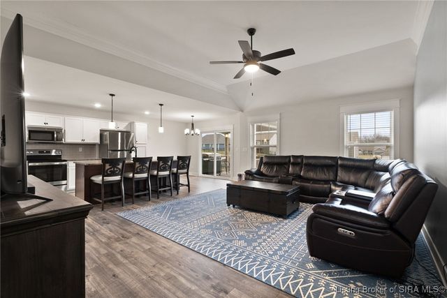 4219 Toms Way, Jeffersonville, IN 47130