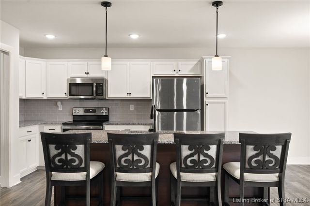 4219 Toms Way, Jeffersonville, IN 47130