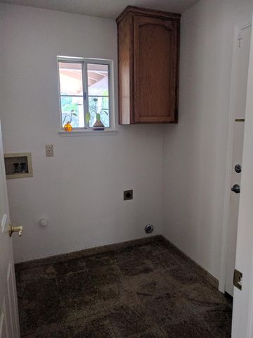 145 N Daubenberger Rd, Turlock, CA 95380