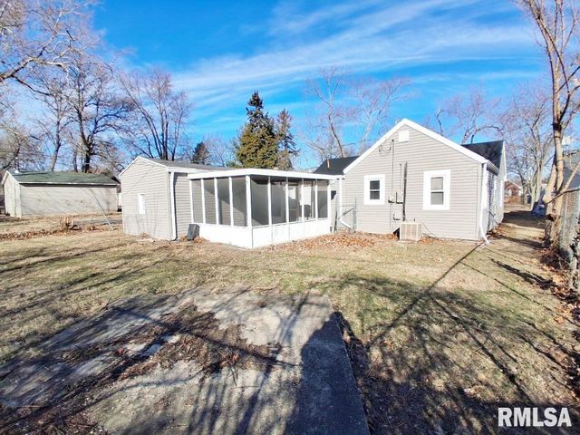 2022 W RICHWOODS Boulevard, Peoria, IL 61604