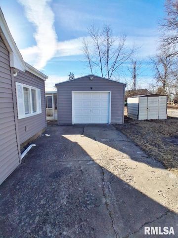 2022 W RICHWOODS Boulevard, Peoria, IL 61604