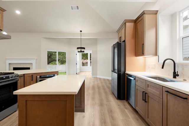 14611 Sandy Side DR, Austin, TX 78728