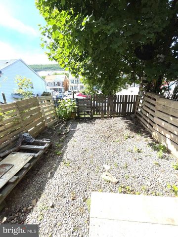 331 E PATTERSON ST, Lansford, PA 18232