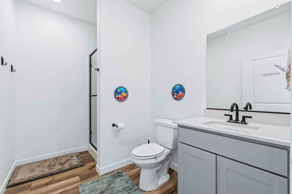 Image 11 of property listing at 6293 W Willis Avenue, Fresno, CA 93723