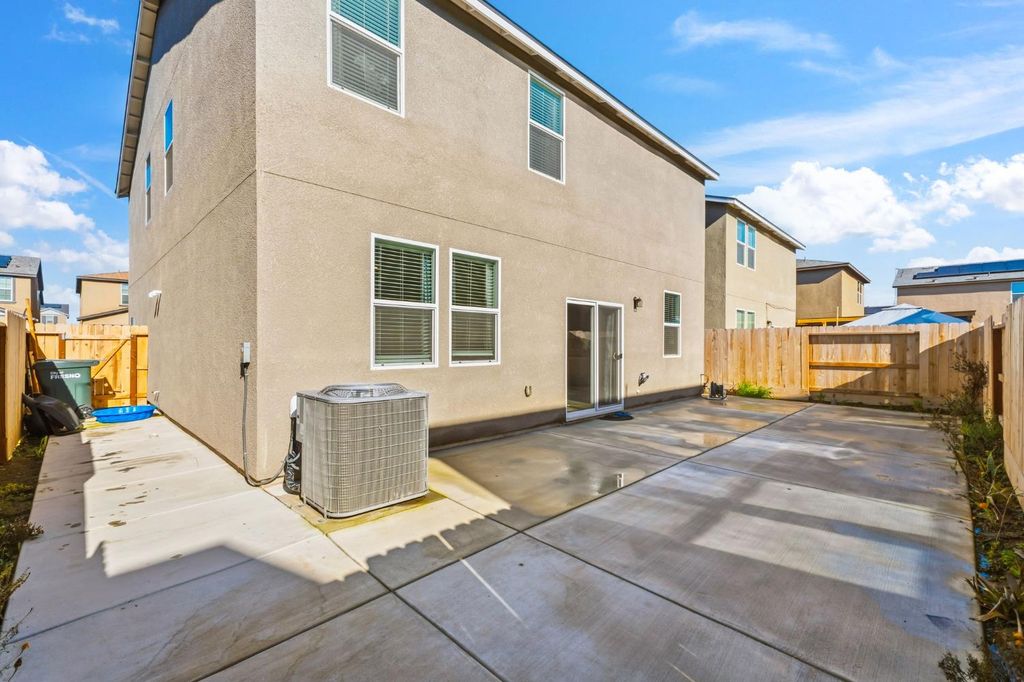 Image 24 of property listing at 6293 W Willis Avenue, Fresno, CA 93723