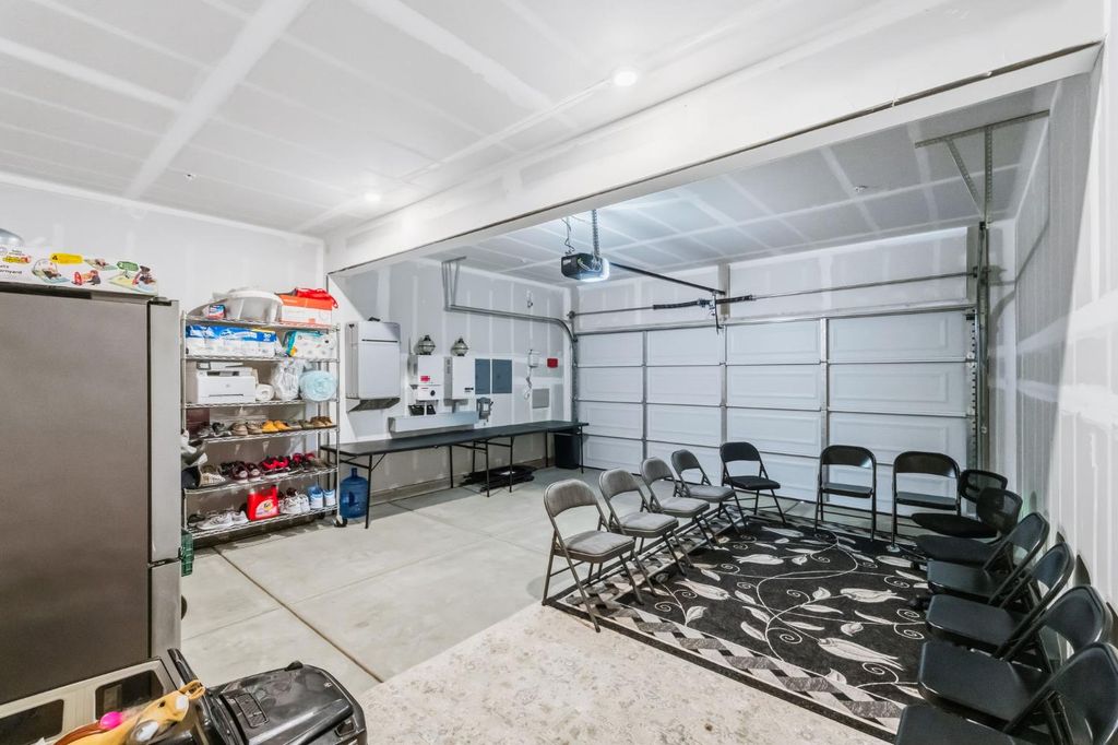 Image 28 of property listing at 6293 W Willis Avenue, Fresno, CA 93723