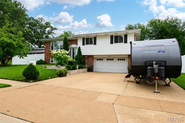 10202 Jubil Drive, Affton, MO 63123