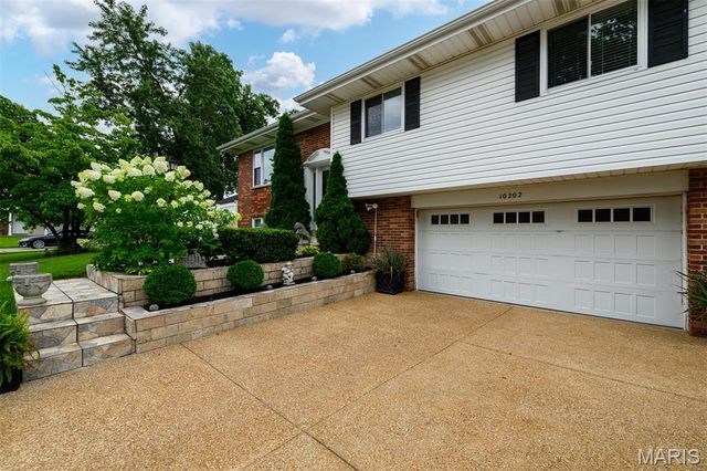 10202 Jubil Drive, Affton, MO 63123