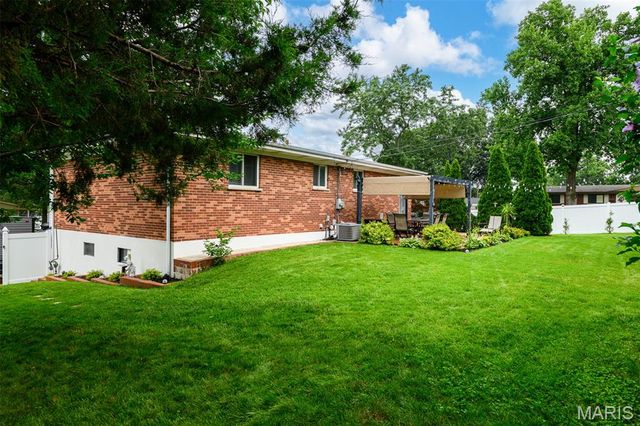 10202 Jubil Drive, Affton, MO 63123