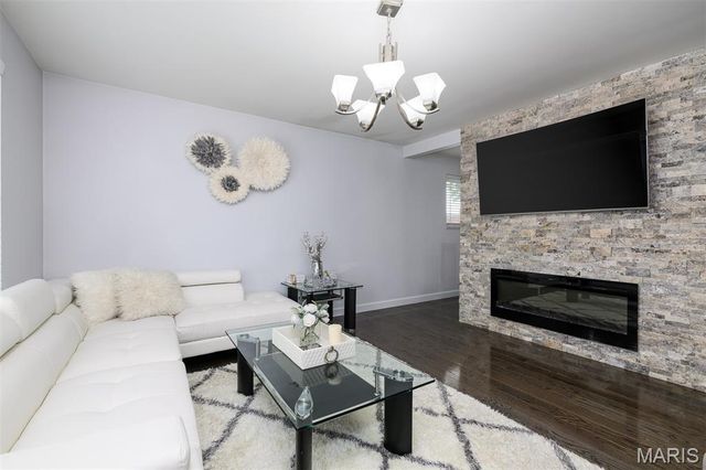 10202 Jubil Drive, Affton, MO 63123