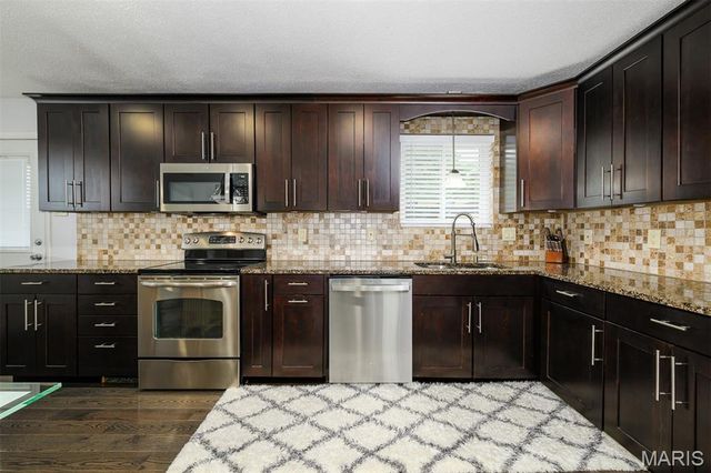 10202 Jubil Drive, Affton, MO 63123