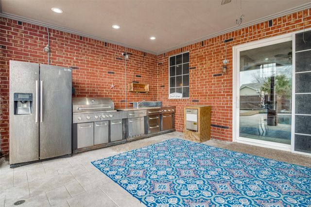 8218 Luna Drive, Rowlett, TX 75088