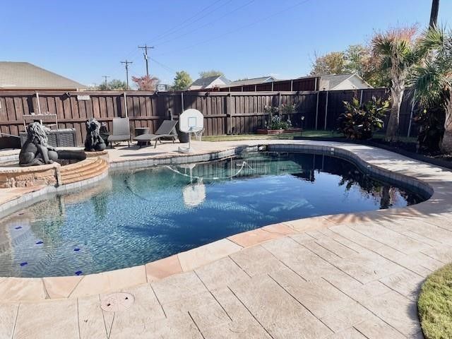 8218 Luna Drive, Rowlett, TX 75088