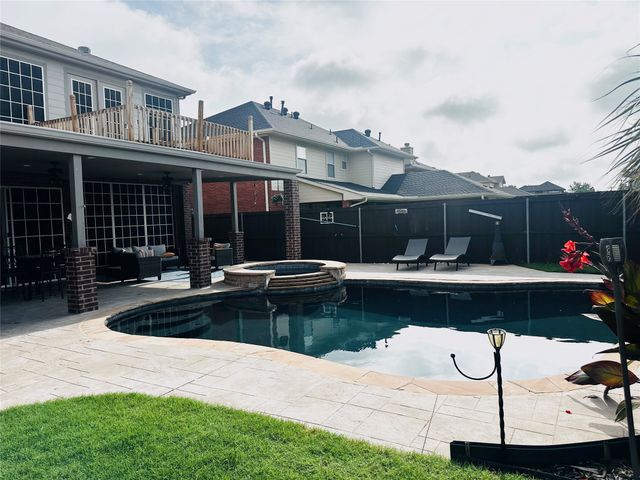 8218 Luna Drive, Rowlett, TX 75088