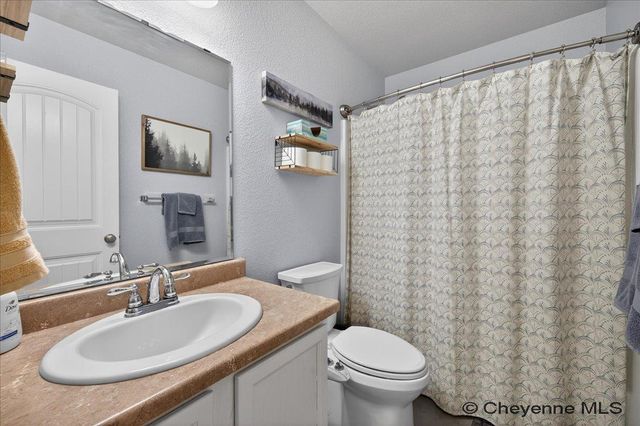 3816 GUNSMOKE RD, Cheyenne, WY 82001