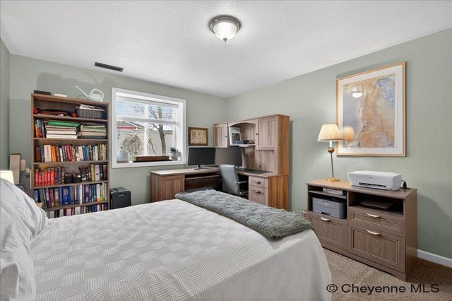 3816 GUNSMOKE RD, Cheyenne, WY 82001