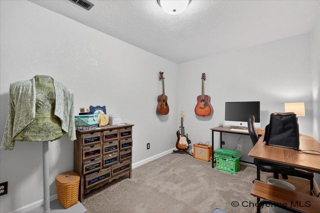 3816 GUNSMOKE RD, Cheyenne, WY 82001