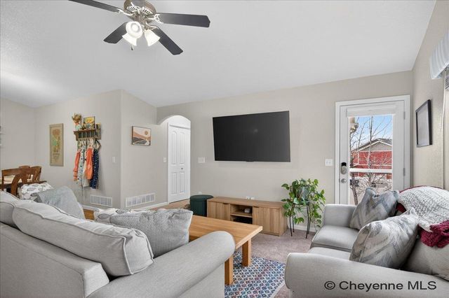 3816 GUNSMOKE RD, Cheyenne, WY 82001