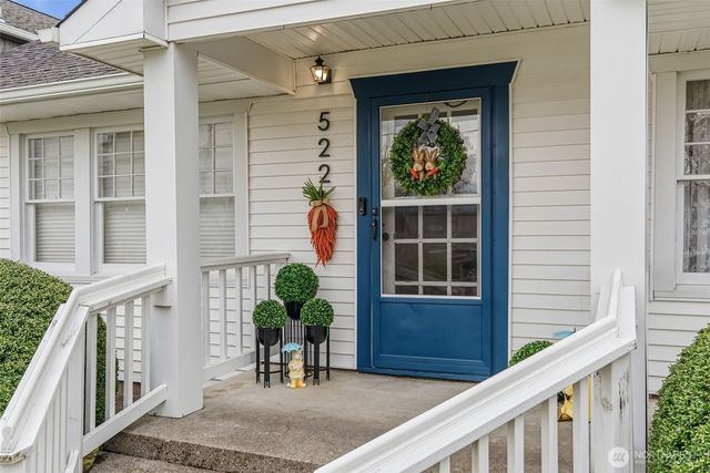 522 SW Front Avenue, Castle Rock, WA 98611