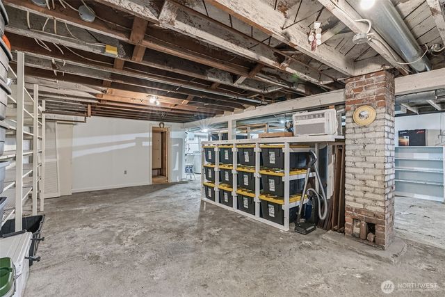 522 SW Front Avenue, Castle Rock, WA 98611