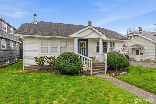 522 SW Front Avenue, Castle Rock, WA 98611