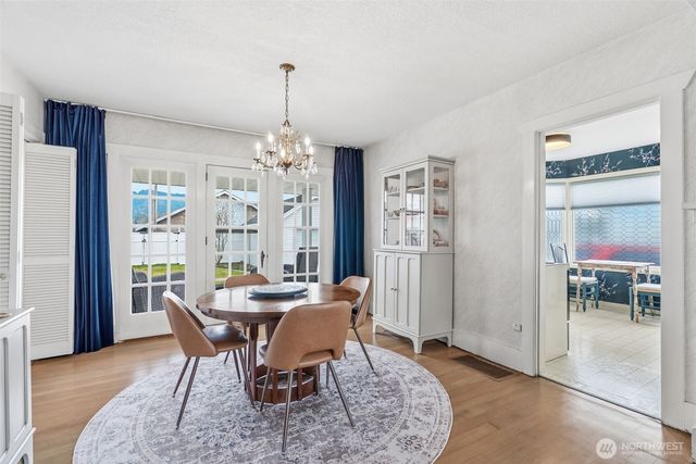 522 SW Front Avenue, Castle Rock, WA 98611