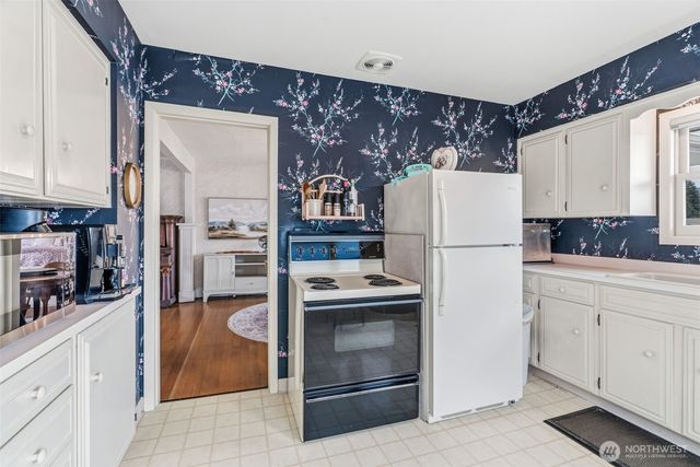 522 SW Front Avenue, Castle Rock, WA 98611