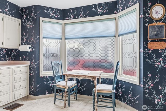 522 SW Front Avenue, Castle Rock, WA 98611