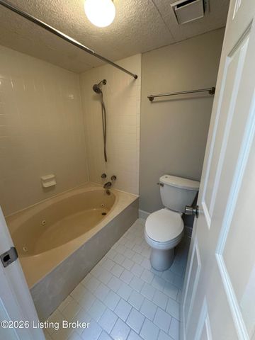 810 Washburn Ave 39, Louisville, KY 40222