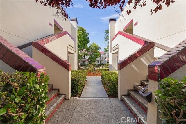546 Shorebird Circle 26201, Redwood City, CA 94065
