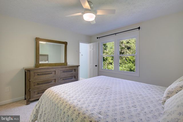 9010 MARY ANN DR, Owings, MD 20736