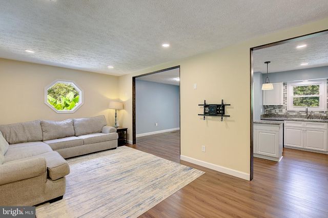 9010 MARY ANN DR, Owings, MD 20736