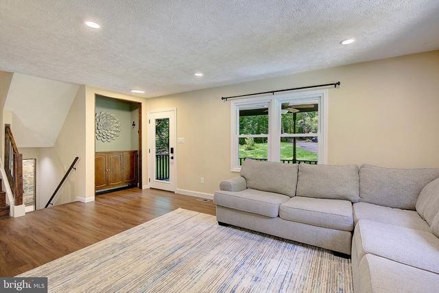 9010 MARY ANN DR, Owings, MD 20736