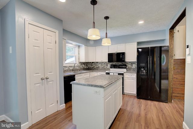 9010 MARY ANN DR, Owings, MD 20736
