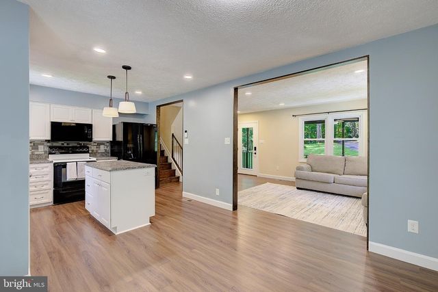 9010 MARY ANN DR, Owings, MD 20736