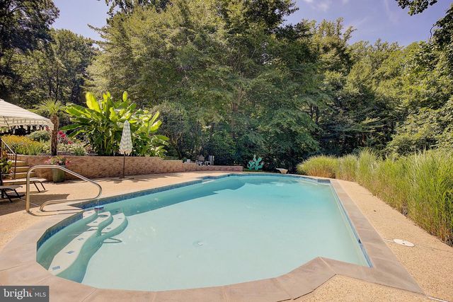 9010 MARY ANN DR, Owings, MD 20736