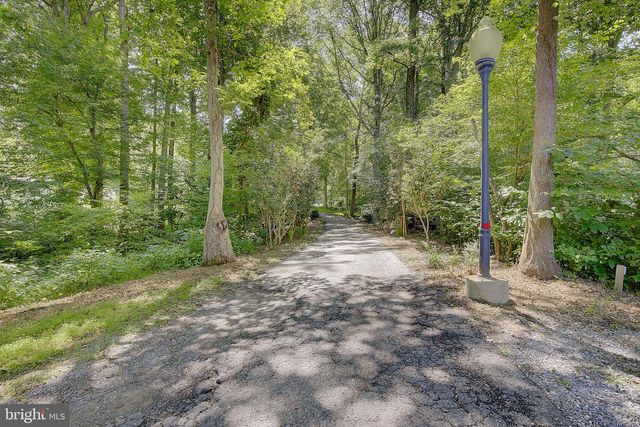 9010 MARY ANN DR, Owings, MD 20736