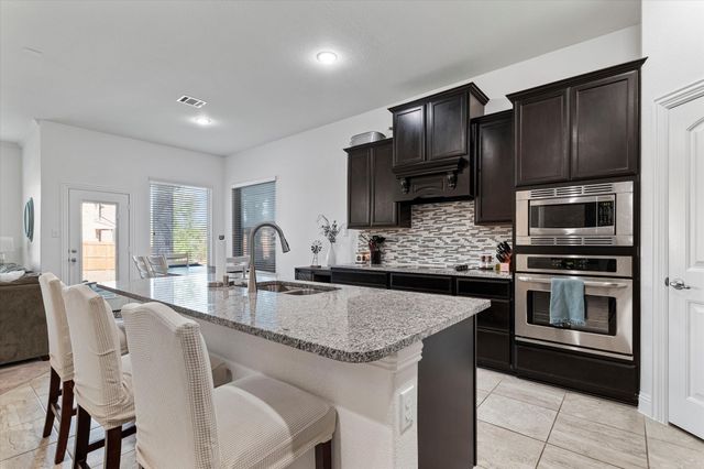 525 Northwood Drive, Oak Point, TX 75068